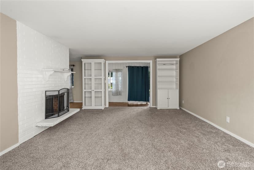 Property photo for 8629 108th Street SW, Lakewood photo 4