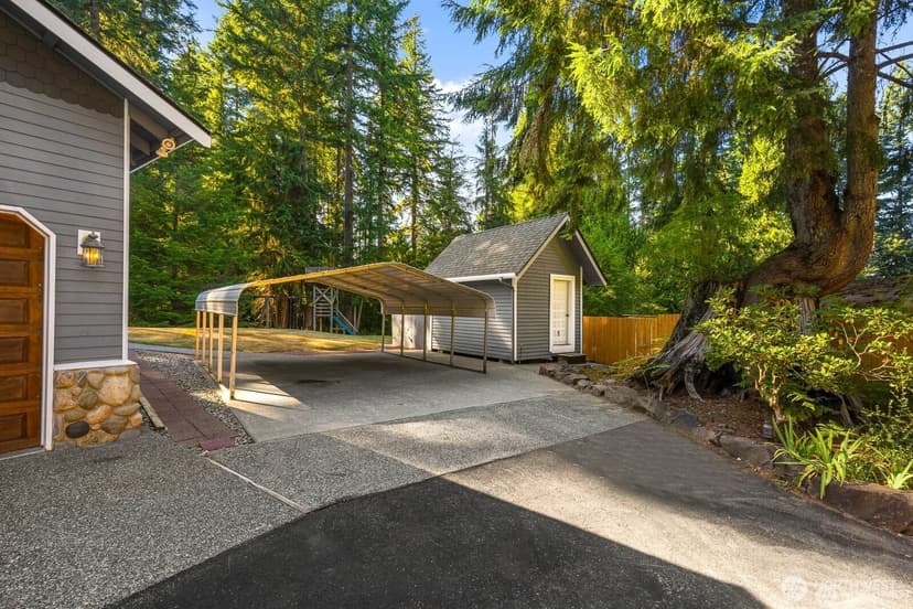 Property photo for 19413 327th Avenue NE, Duvall photo 9