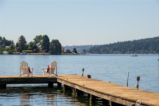 Property photo for 11055 SE Lake Road, Bellevue photo 2
