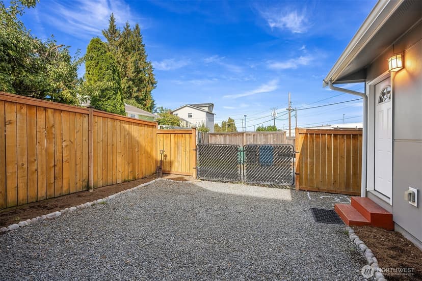 Property photo for 3431 Gilman Avenue W, Seattle photo 17
