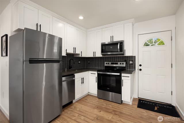 Property photo for 3431 Gilman Avenue W, Seattle photo 5