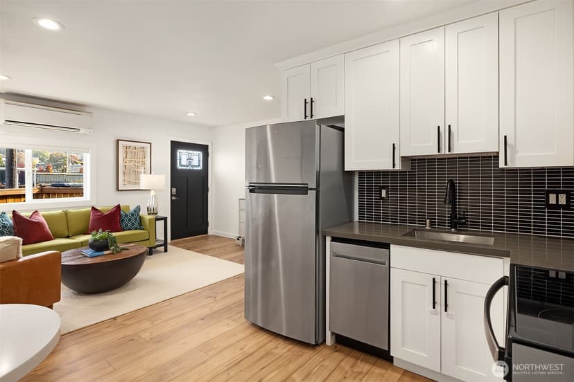 Property photo for 3431 Gilman Avenue W, Seattle photo 6