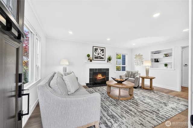 Property photo for 1606 42nd Avenue SW, Seattle photo 3