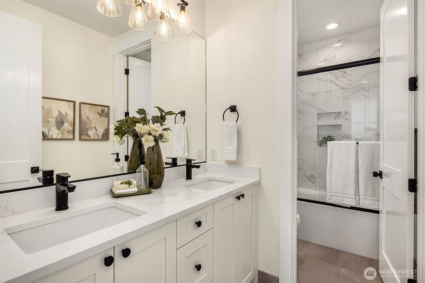 Property photo for 11814 NE 103rd Place, Seattle photo 11