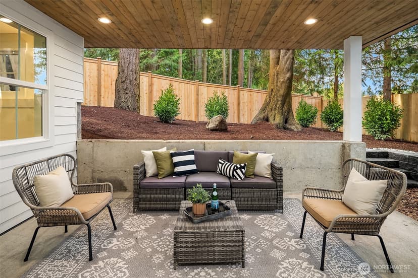 Property photo for 11814 NE 103rd Place, Seattle photo 5