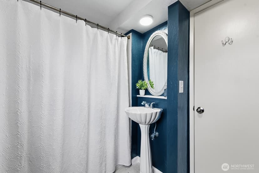 Property photo for 4107 SW Southern Street, Seattle photo 18