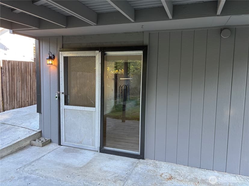 Property photo for 15509 Meridian Avenue N, Shoreline photo 36