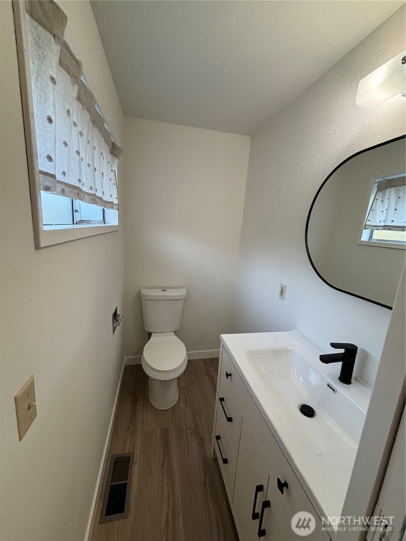 Property photo for 15509 Meridian Avenue N, Shoreline photo 23