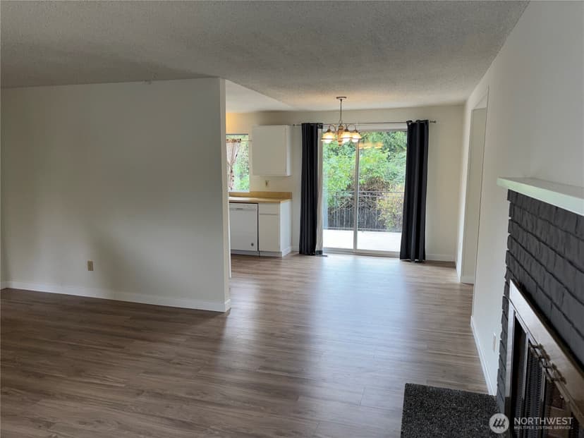 Property photo for 15509 Meridian Avenue N, Shoreline photo 12