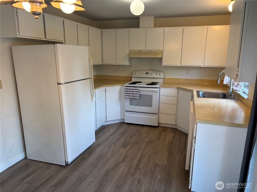 Property photo for 15509 Meridian Avenue N, Shoreline photo 13