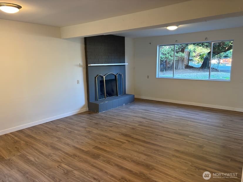 Property photo for 15509 Meridian Avenue N, Shoreline photo 29