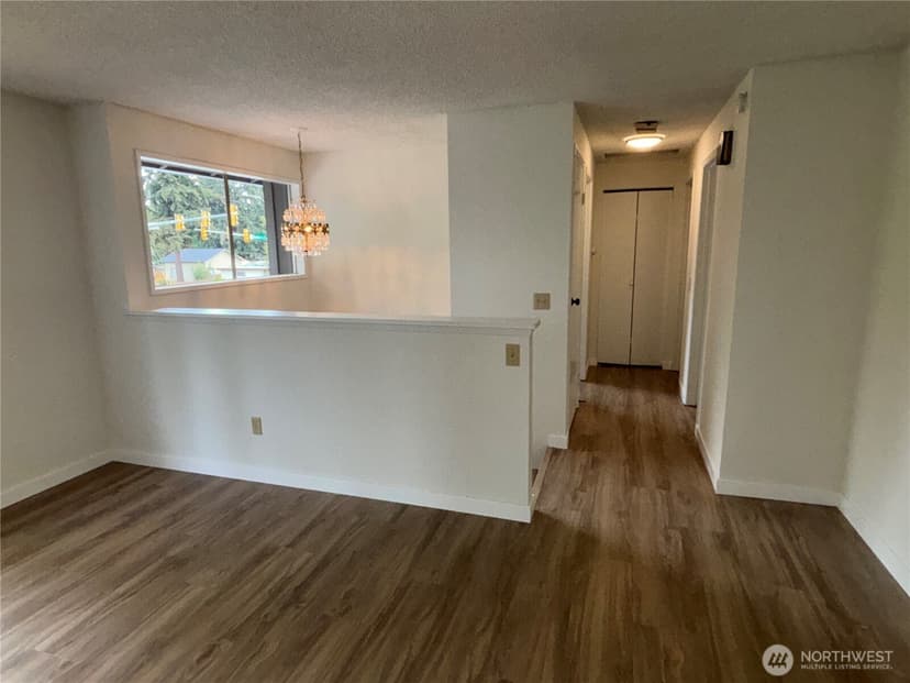 Property photo for 15509 Meridian Avenue N, Shoreline photo 7