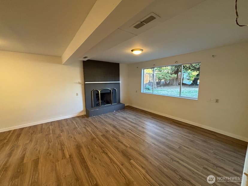 Property photo for 15509 Meridian Avenue N, Shoreline photo 28