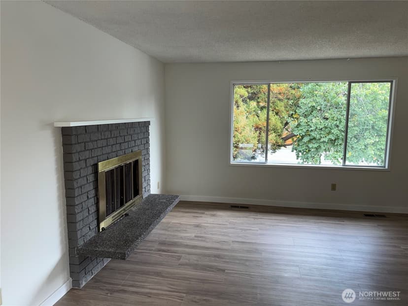 Property photo for 15509 Meridian Avenue N, Shoreline photo 10