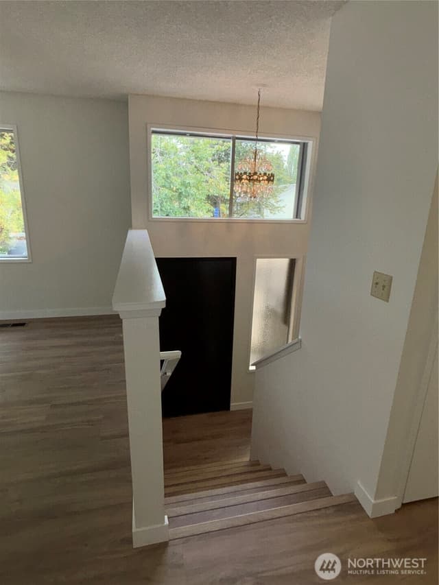 Property photo for 15509 Meridian Avenue N, Shoreline photo 5
