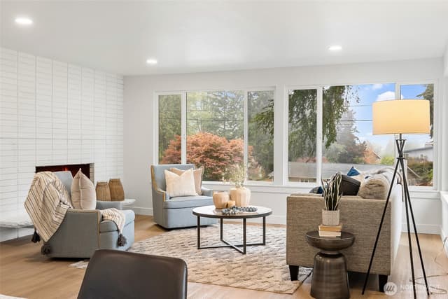 Property photo for 7420 181st Place SW, Edmonds photo 4