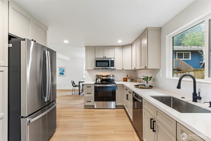 Property photo for 7420 181st Place SW, Edmonds photo 12