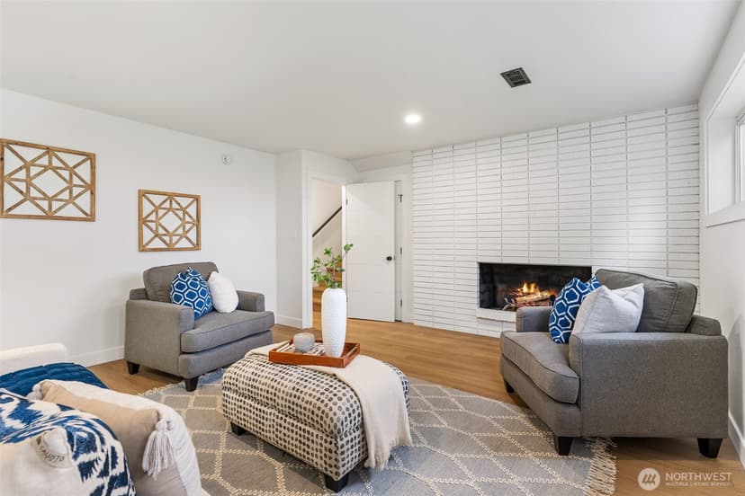 Property photo for 7420 181st Place SW, Edmonds photo 16