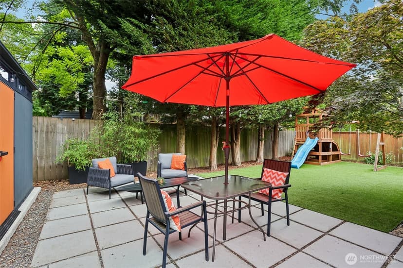 Property photo for 10030 37th Avenue SW, Seattle photo 32