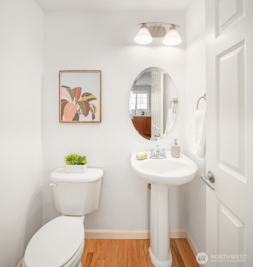 Property photo for 8521 Interlake Avenue N #B, Seattle photo 13