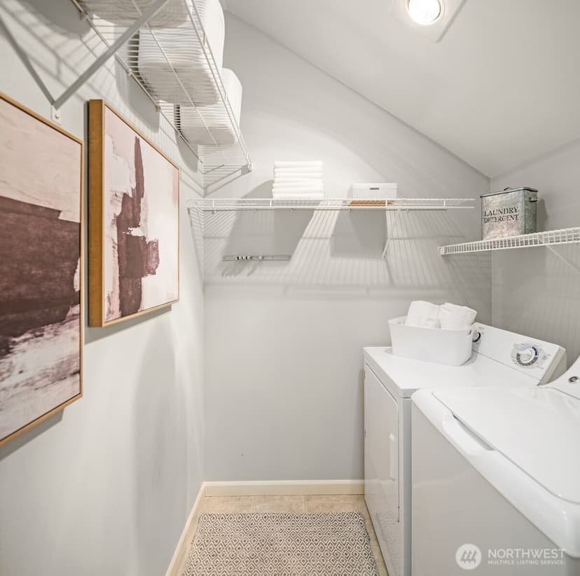 Property photo for 8521 Interlake Avenue N #B, Seattle photo 18