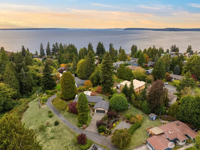 Property photo for 17328 76th Avenue W, Edmonds photo 2