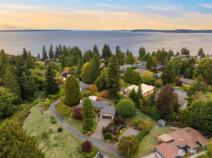 Property photo for 17328 76th Avenue W, Edmonds photo 2