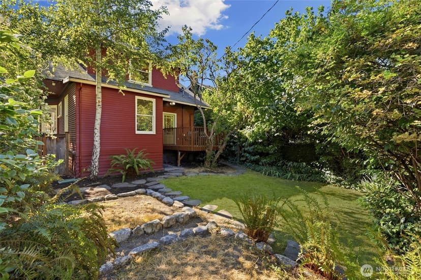 Property photo for 5246 12th Avenue NE, Seattle photo 31