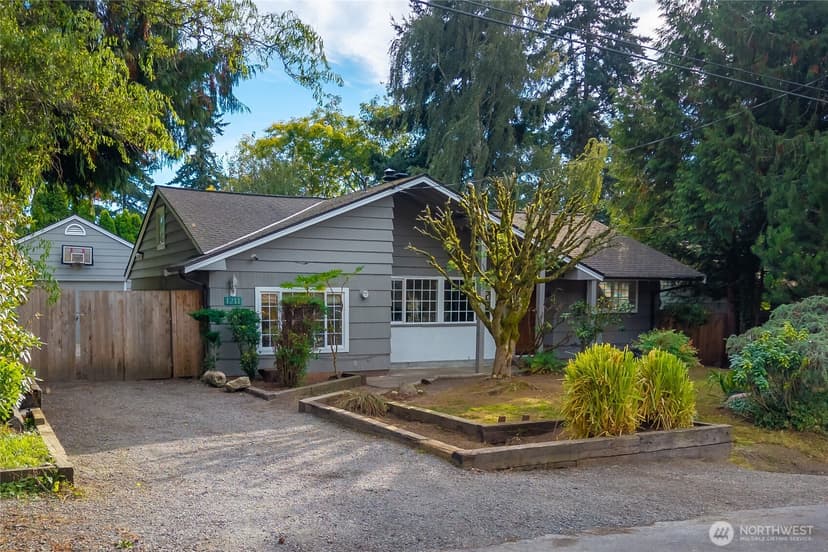 Property photo for 1211 N 173rd Street, Shoreline photo 2