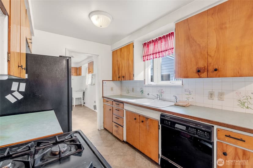 Property photo for 1211 N 173rd Street, Shoreline photo 8