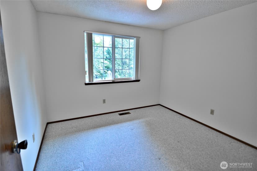 Property photo for 9925 61st Avenue E, Puyallup photo 12