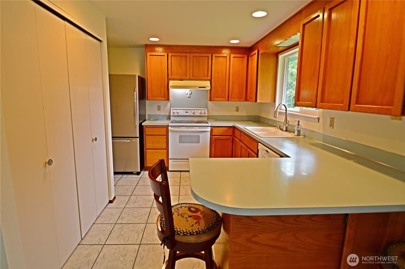 Property photo for 9925 61st Avenue E, Puyallup photo 6