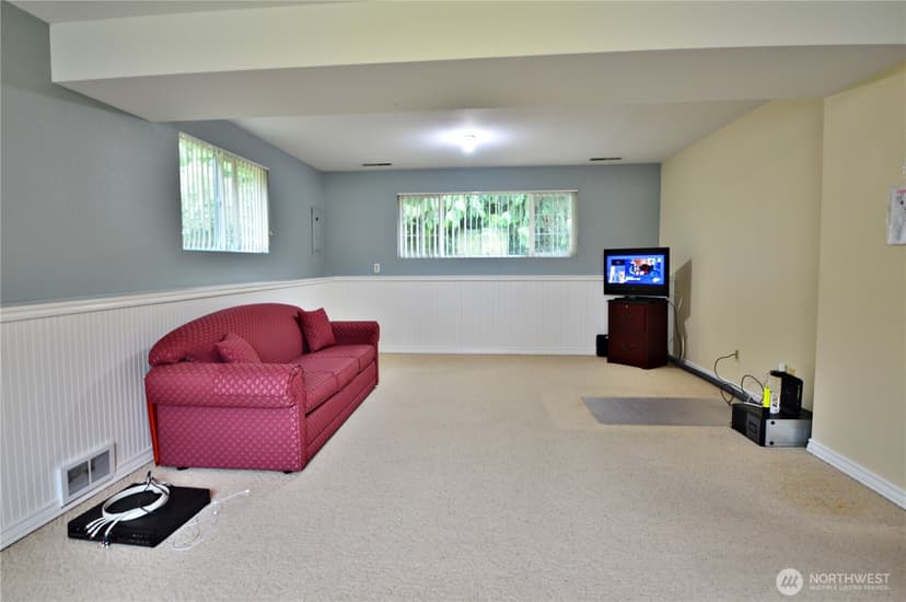 Property photo for 9925 61st Avenue E, Puyallup photo 17