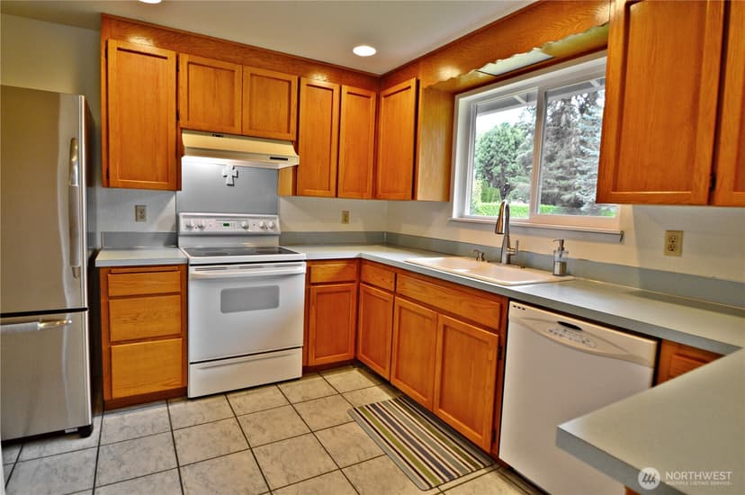 Property photo for 9925 61st Avenue E, Puyallup photo 5