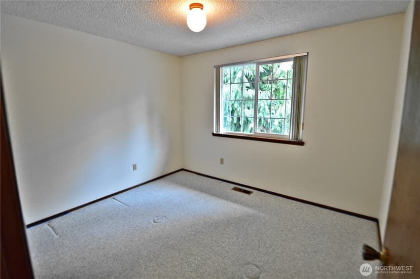 Property photo for 9925 61st Avenue E, Puyallup photo 13