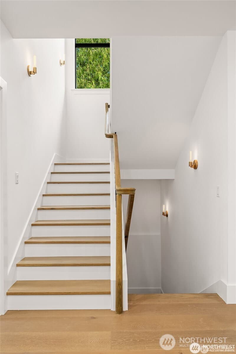 Property photo for 2615 NE 87th Street, Seattle photo 16