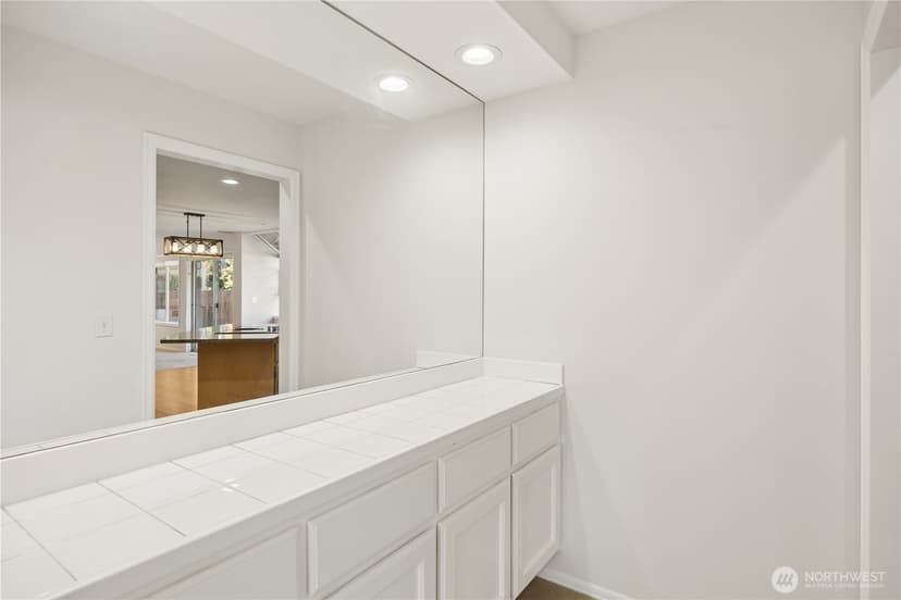 Property photo for 3106 235th Avenue SE, Sammamish photo 11