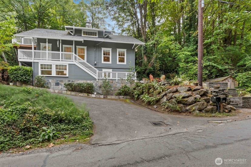 Property photo for 2106 Fairmount Avenue SW, Seattle