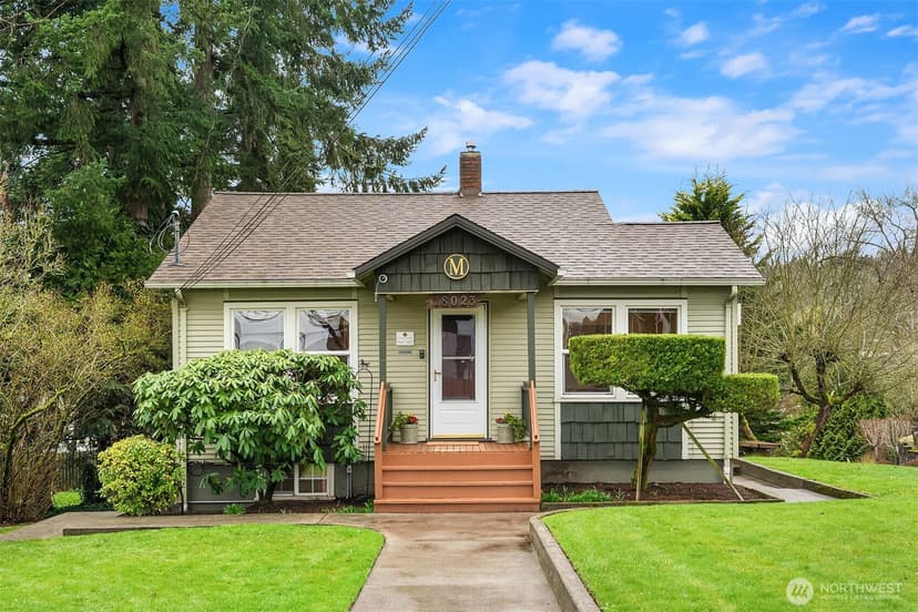 Property photo for 18023 62nd Avenue NE, Kenmore