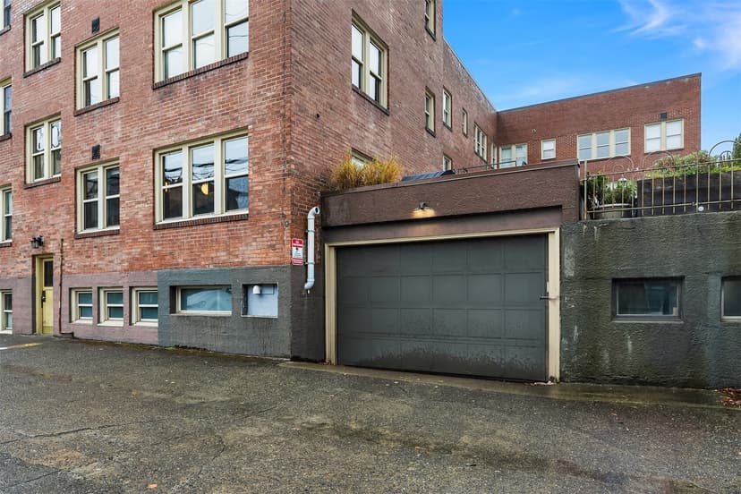 Property photo for 200 17th Avenue E #204, Seattle photo 18