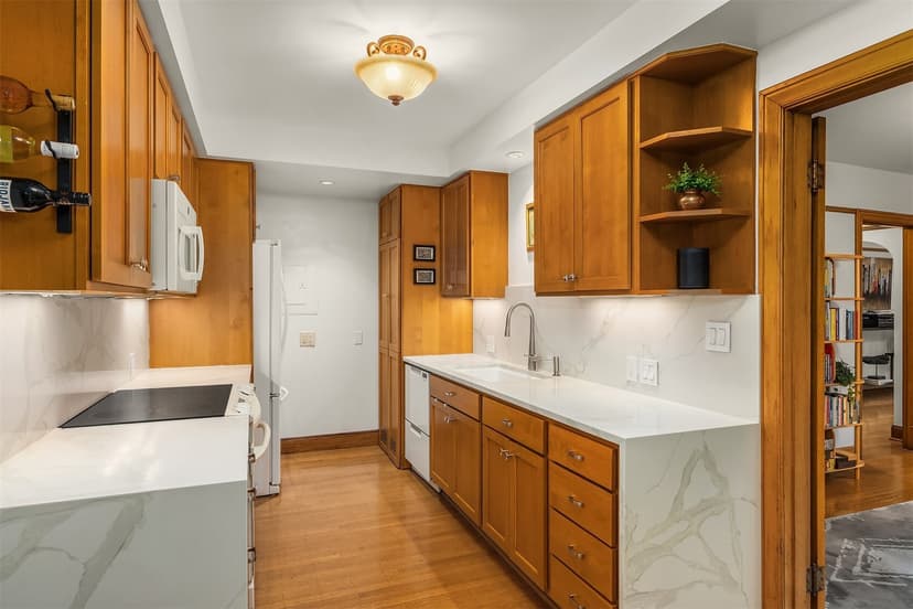 Property photo for 200 17th Avenue E #204, Seattle photo 13