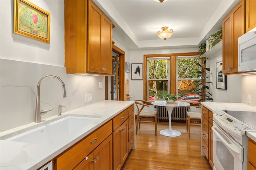 Property photo for 200 17th Avenue E #204, Seattle photo 9