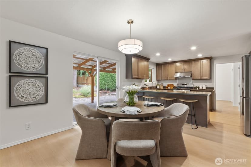 Property photo for 1007 174th Avenue NE, Bellevue photo 10