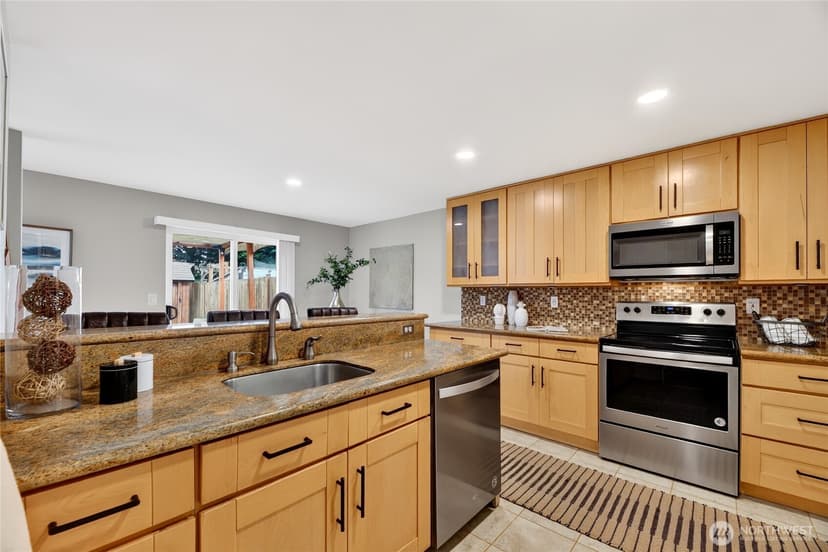 Property photo for 1930 W Cypress Way #A, Lynnwood photo 15