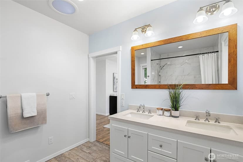 Property photo for 13403 SE 208th Street, Kent photo 16