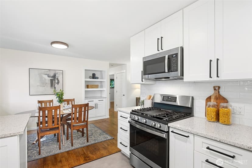 Property photo for 13403 SE 208th Street, Kent photo 12