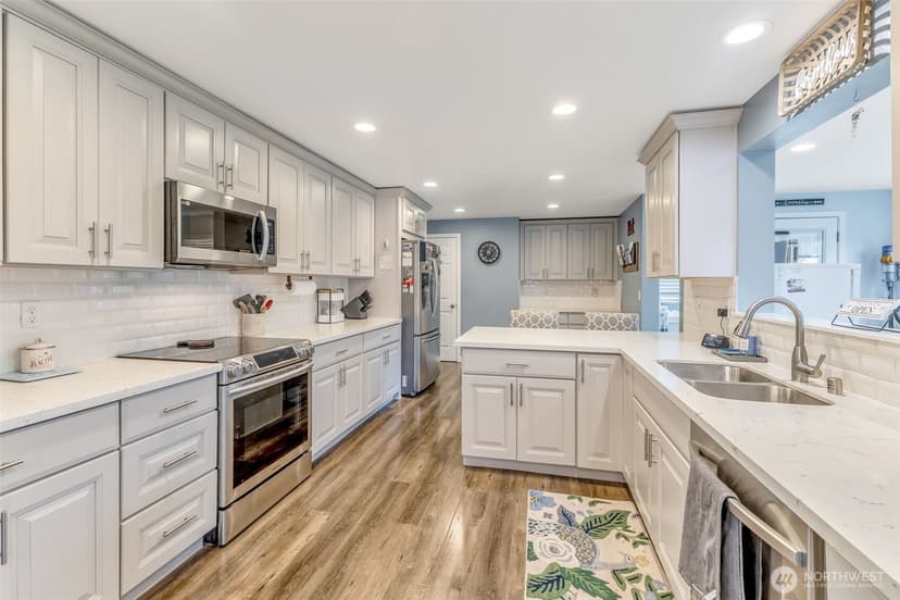 Property photo for 3027 108th Avenue E, Edgewood photo 8