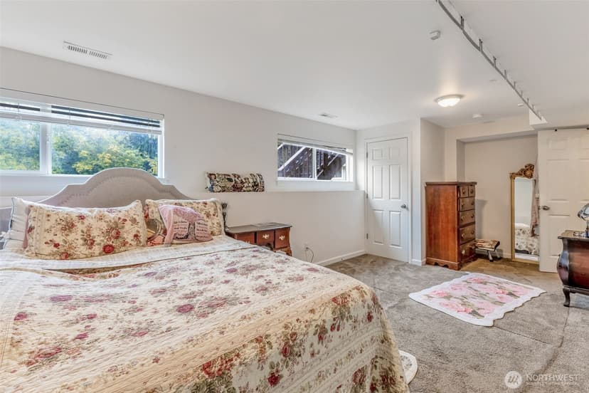 Property photo for 3027 108th Avenue E, Edgewood photo 25