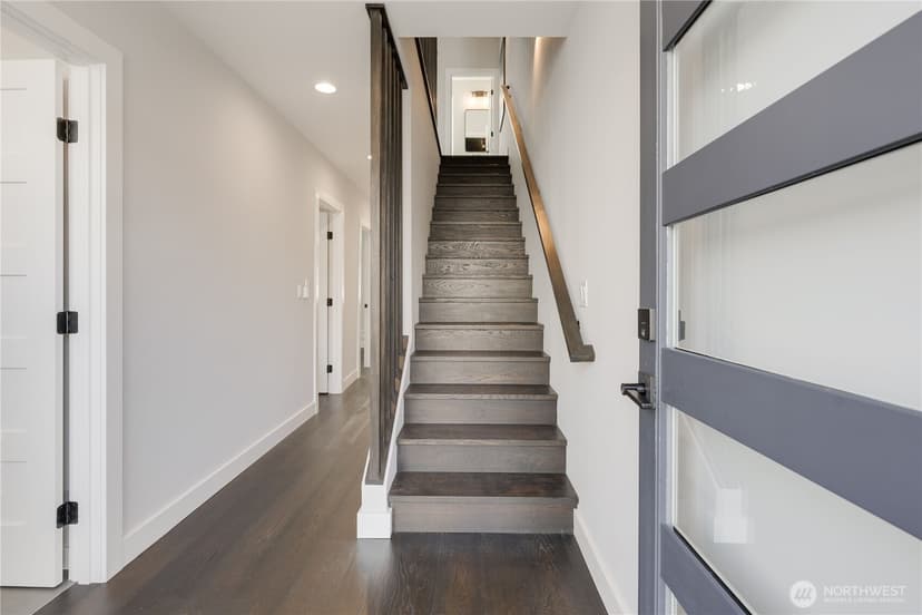 Property photo for 4020 Beach Drive SW, Seattle photo 3