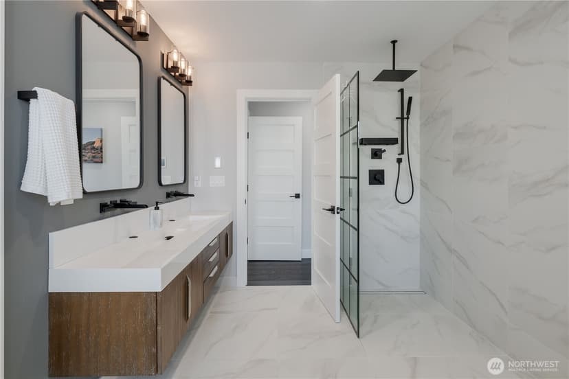 Property photo for 4020 Beach Drive SW, Seattle photo 17